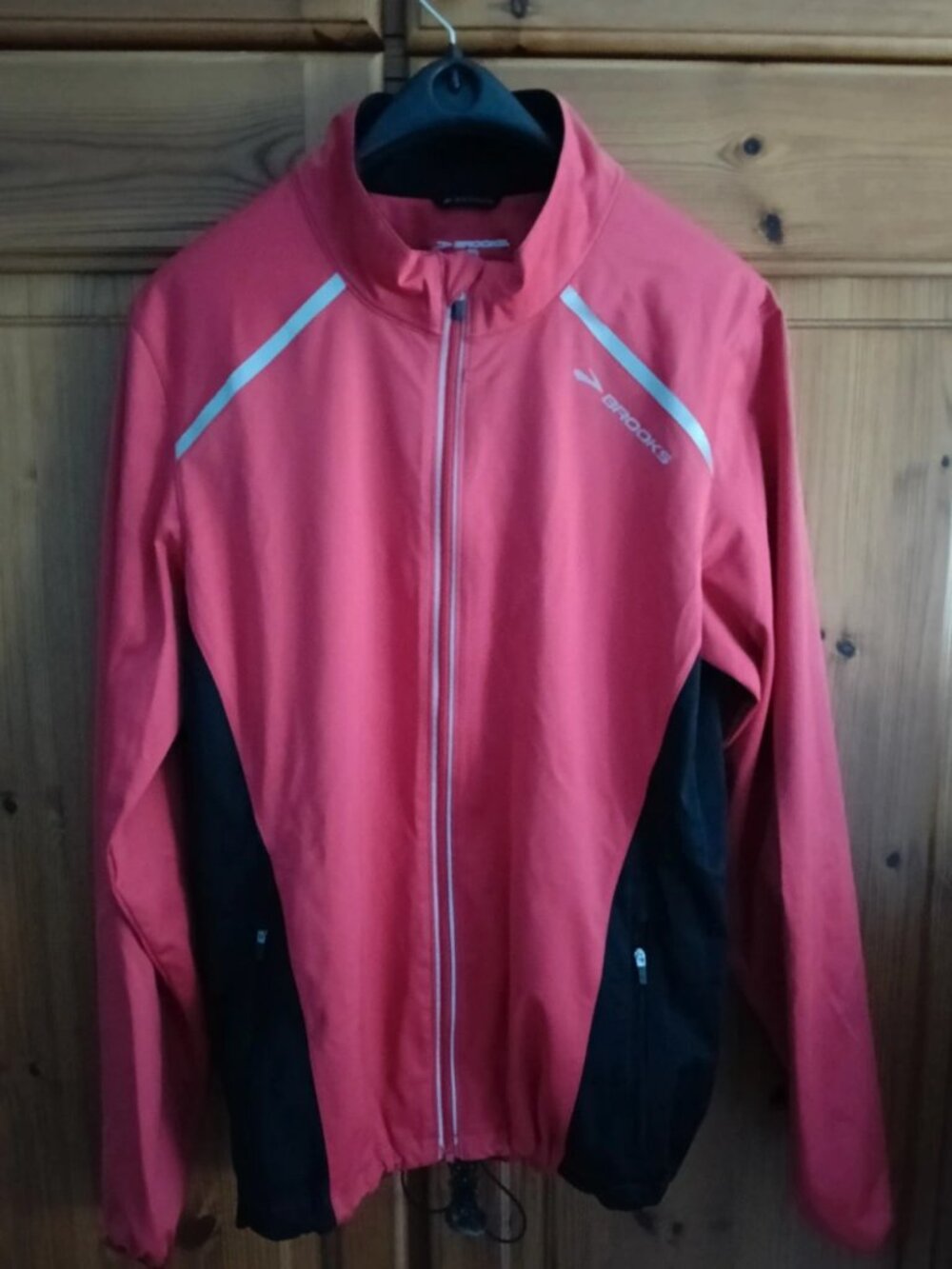 Men's Lightweight Running Windbreaker Jacket with Reflective Details Size M